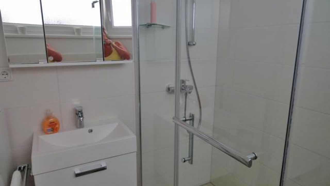 Ferienwohnung Mond im Haus Struve"WC mit großem Duschbad" im Erdgeschoss Ferienwohnung Mond im Haus Struve"WC mit großem Duschbad" im Erdgeschoss